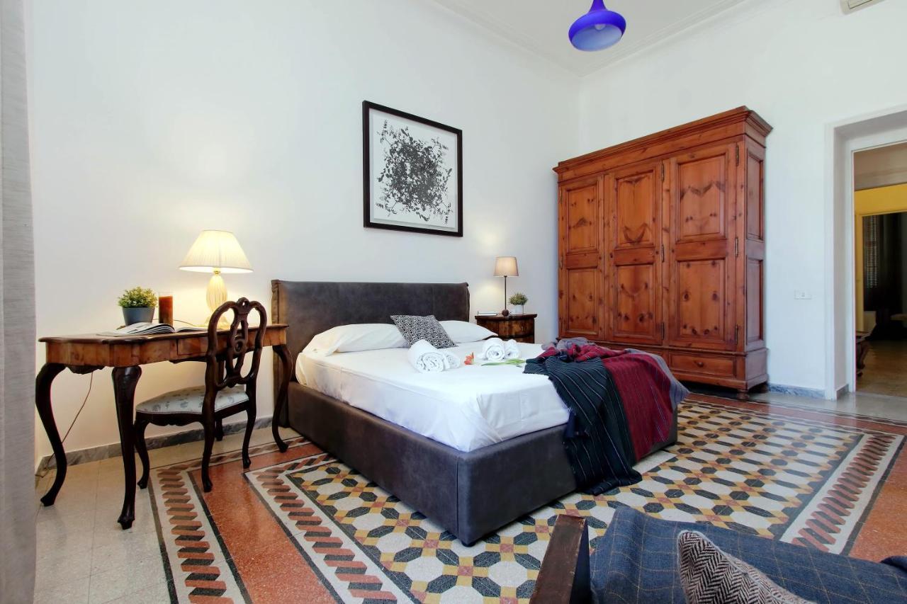 4Bnb - Tiberina Spacious Apartment Rome Bagian luar foto